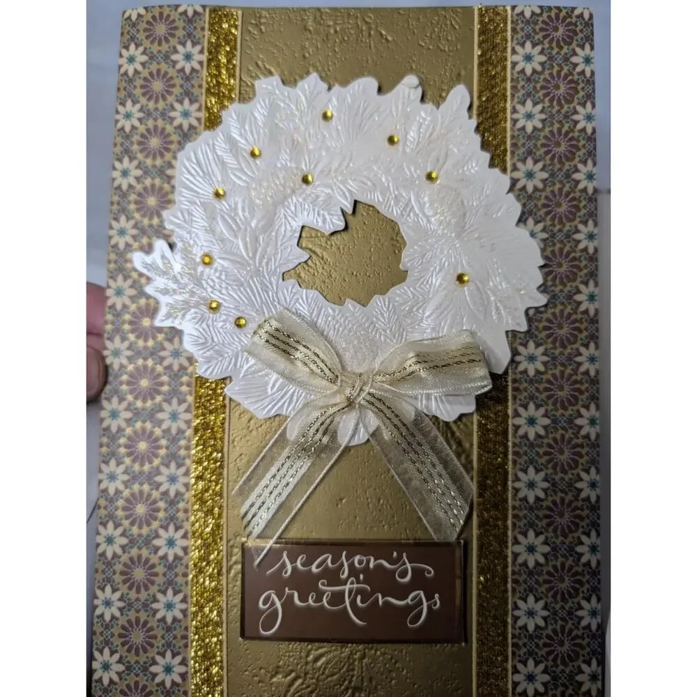 12 Elegant White Wreath Gold Embossed Hallmark Season Greetings Christmas Cards